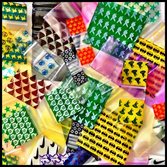 All Sizes & Designs & Colors Mix - 3838 - 4040 Apple 180+ Bags - Picture 3 of 16